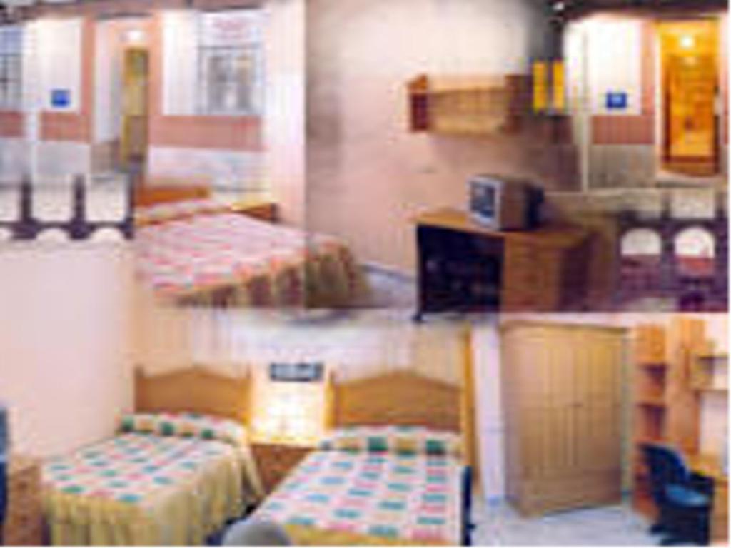 Hostal Vadama Σεγκόβια Δωμάτιο φωτογραφία